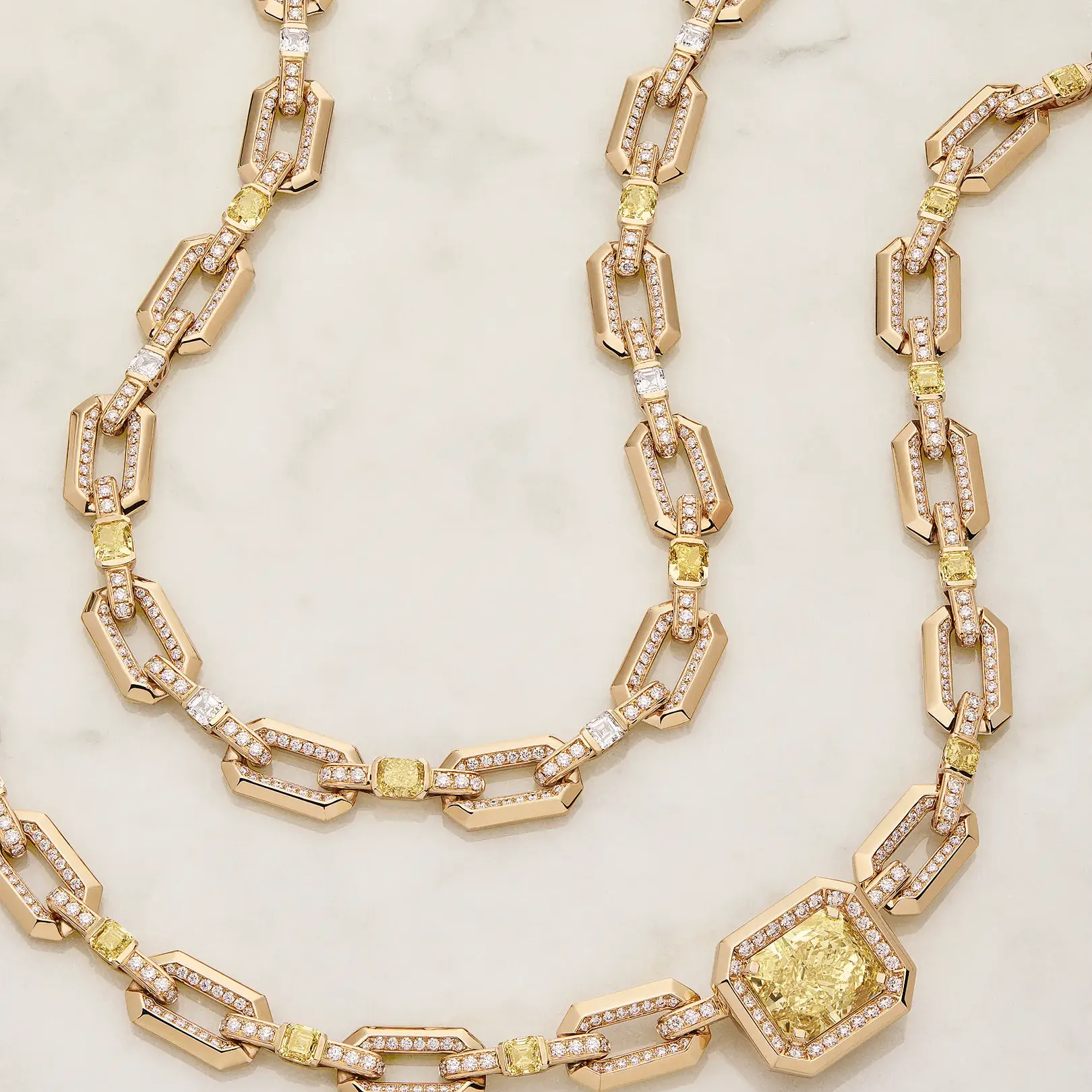 High Jewelry Photography – Gold and Yellow Fancy Diamond