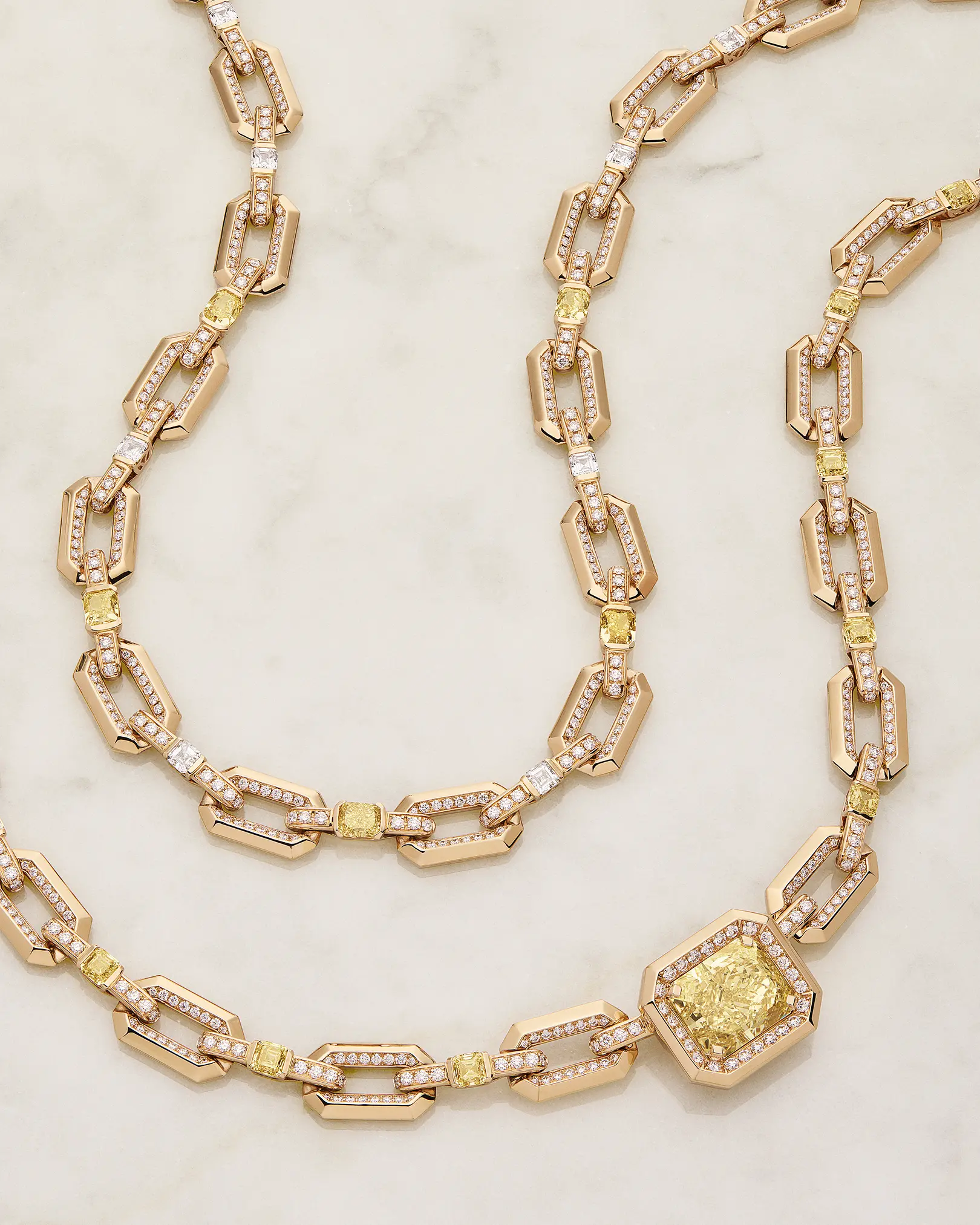 High Jewelry Photography – Gold and Yellow Fancy Diamond