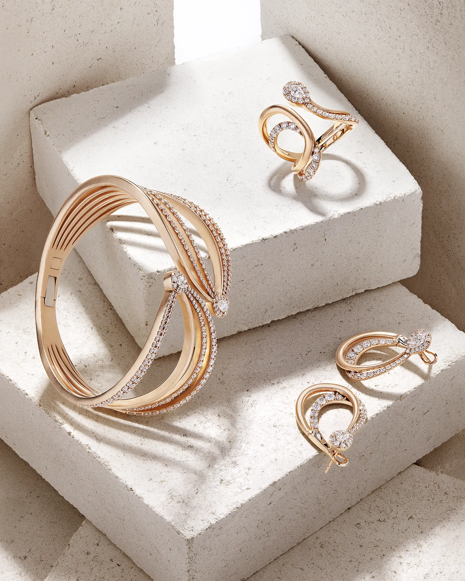 Ferrante jewelry photographer studio in Rome