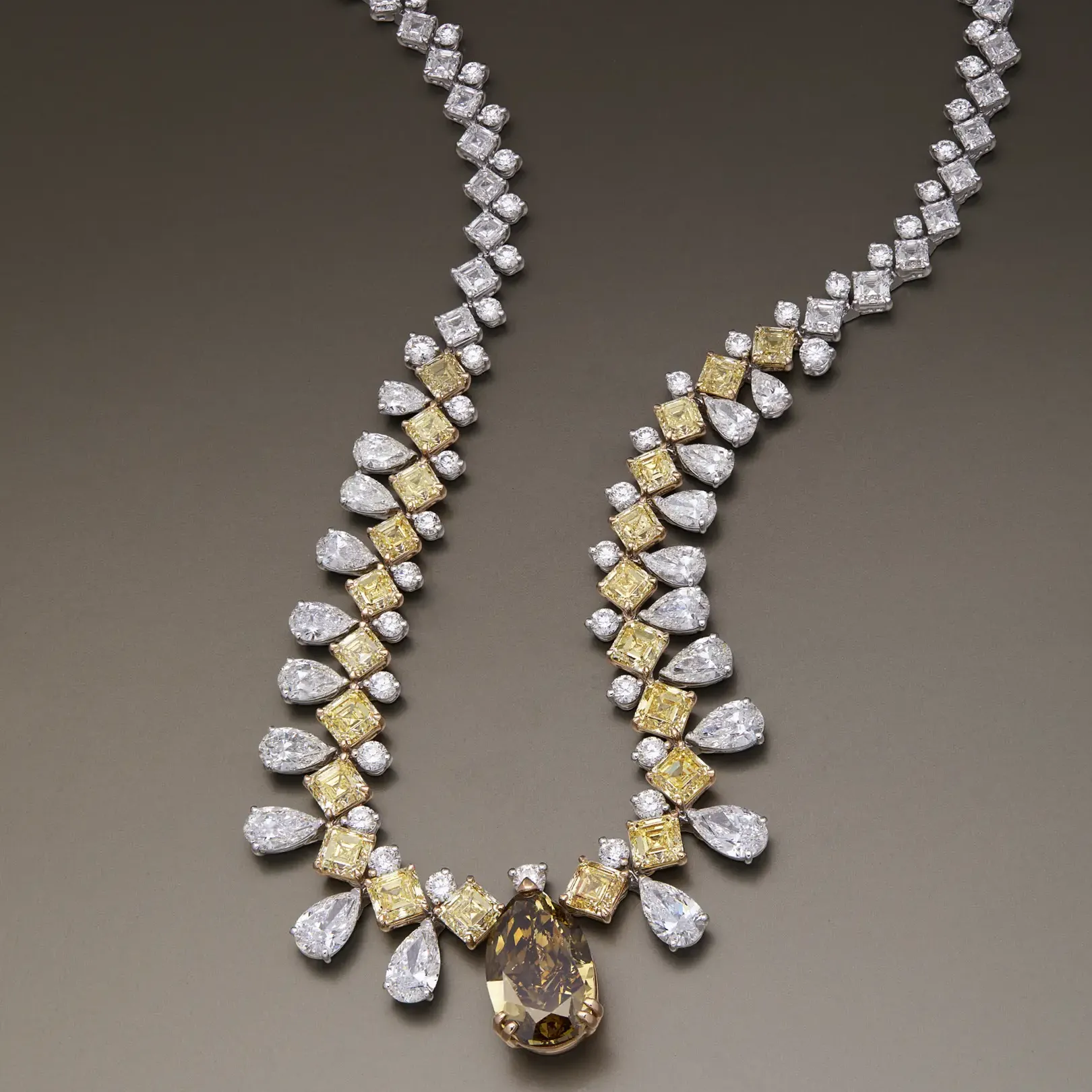 Ferrante jewelry photographer studio in Italy