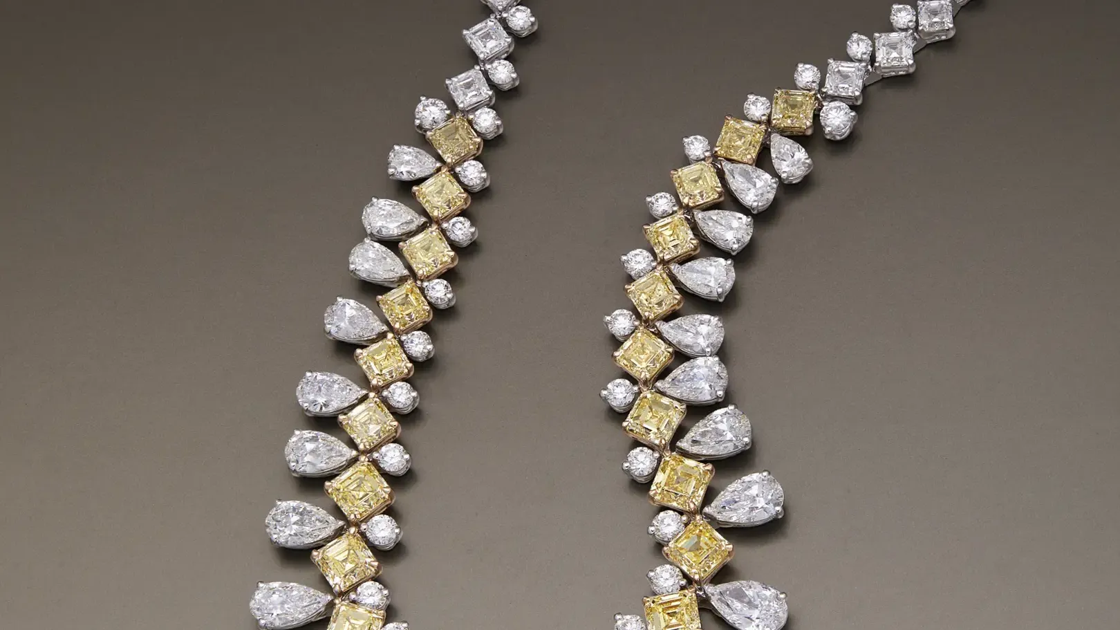 Ferrante jewelry photographer studio in Italy