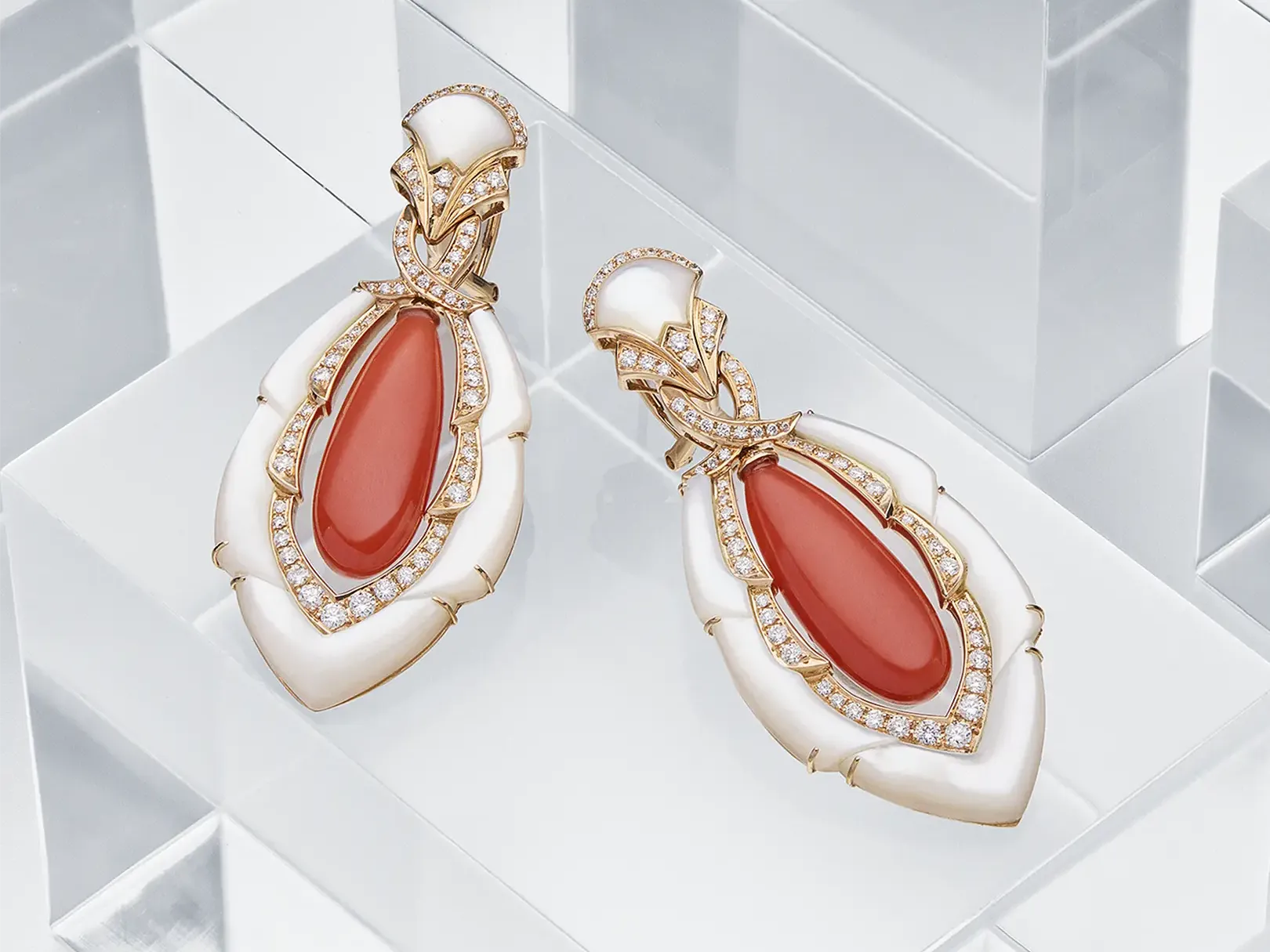 Ferrante jewelry photographer studio in Rome