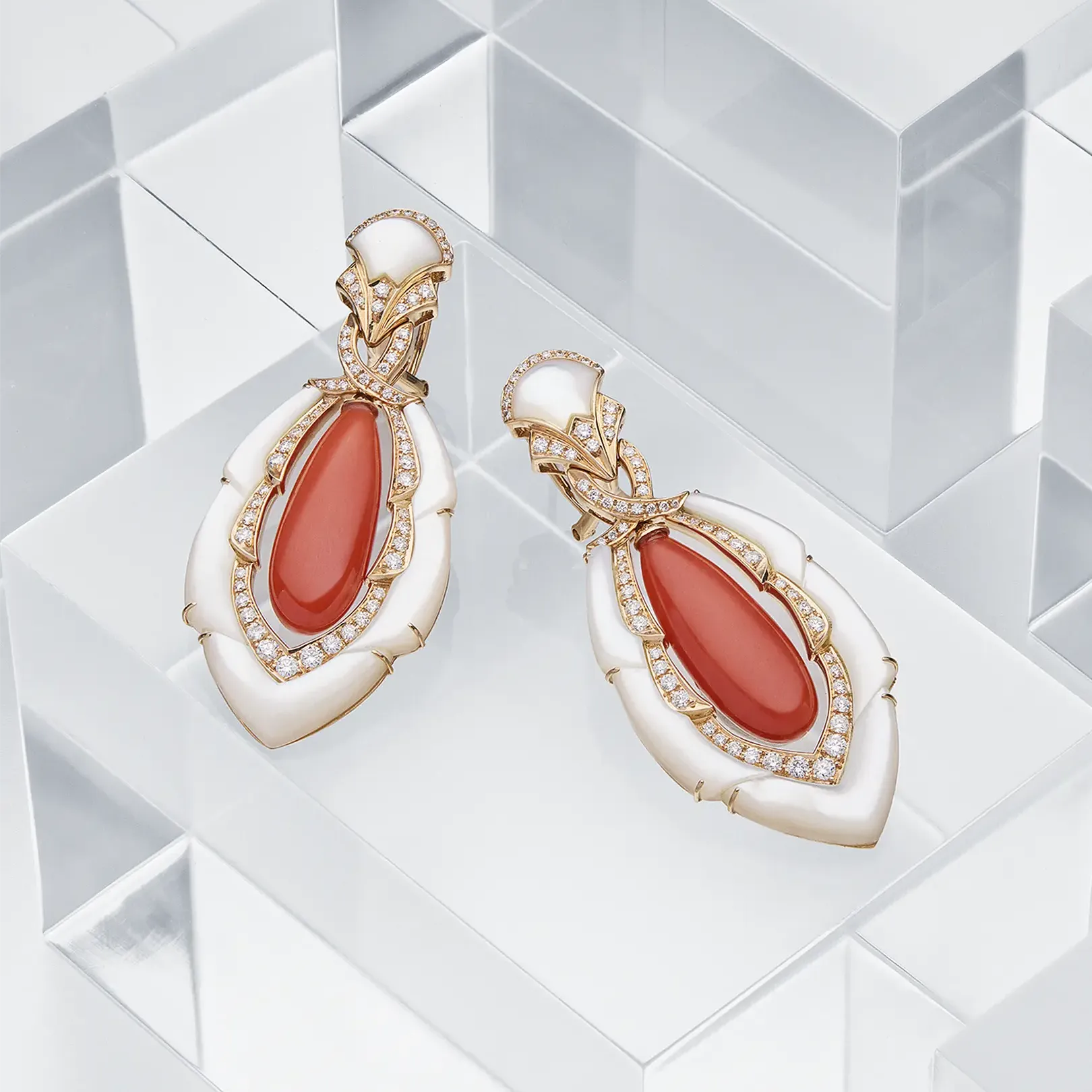 Ferrante jewelry photographer studio in Rome
